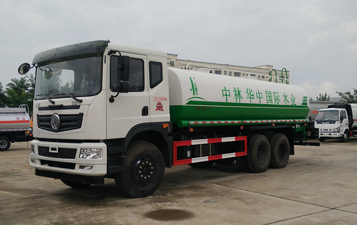 東風(fēng)T5后雙橋20噸灑水車(chē)